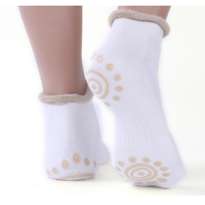 Hot sale cotton anti-slip soft yoga socks for women